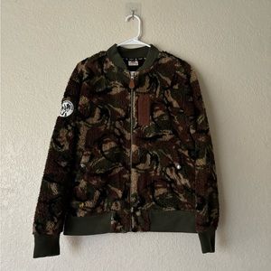 Aape by bathing ape large fur green Camo bomber jacket used human made bape